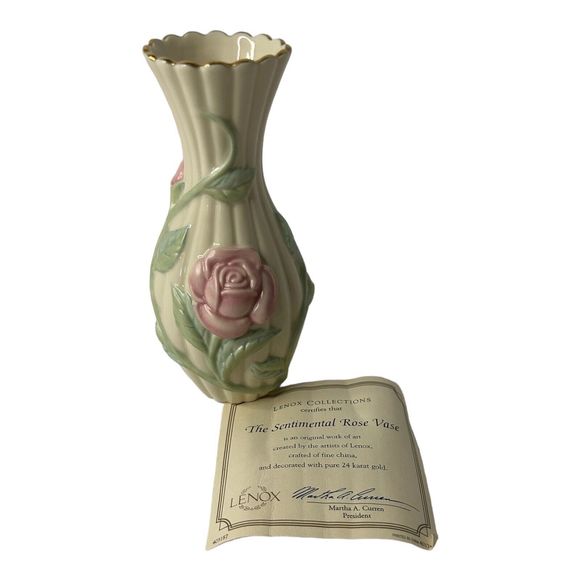 Lenox Sentimental Rose Bud Vase Hand Painted Ivory Fine China 5.75" 24k Gold Rim - Picture 3 of 10